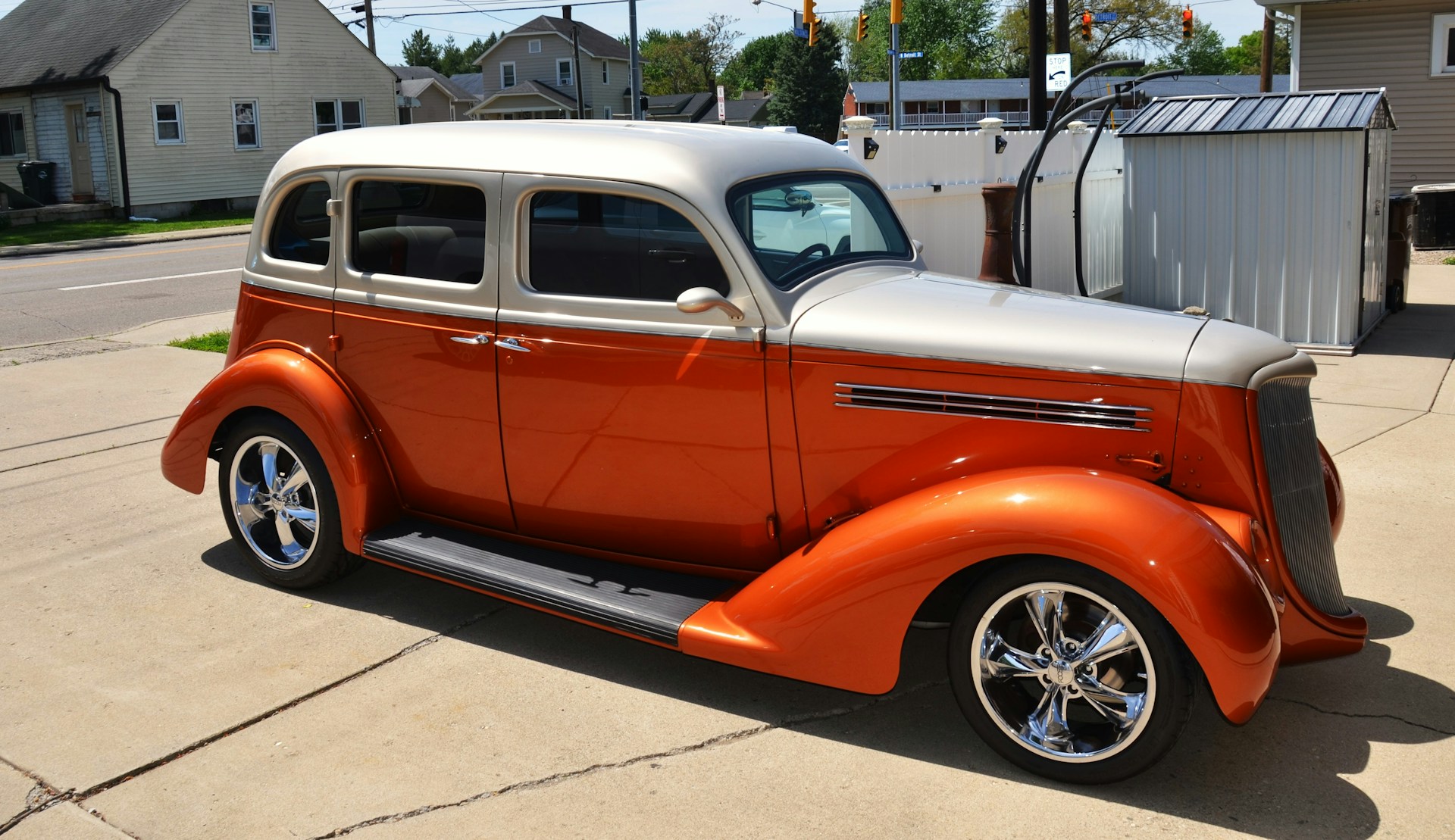Two-Tone Car Paint Trend That Makes Your Vehicle Look Even Better